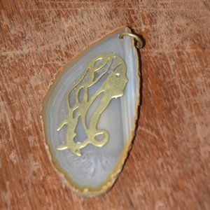 Oval stone pendant with woman | Jewelry